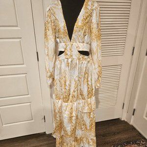 Very Sexy Peasant dress gold & cream size large